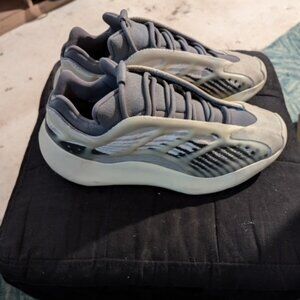 Adidas Yeezy Boost 700 V3 “Fade Salt”
